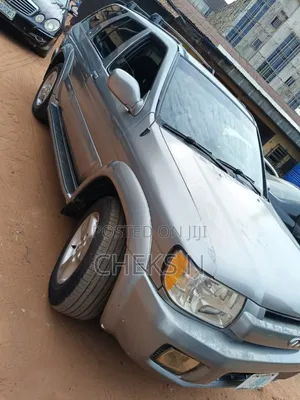 Infiniti QX4 2002 Gray