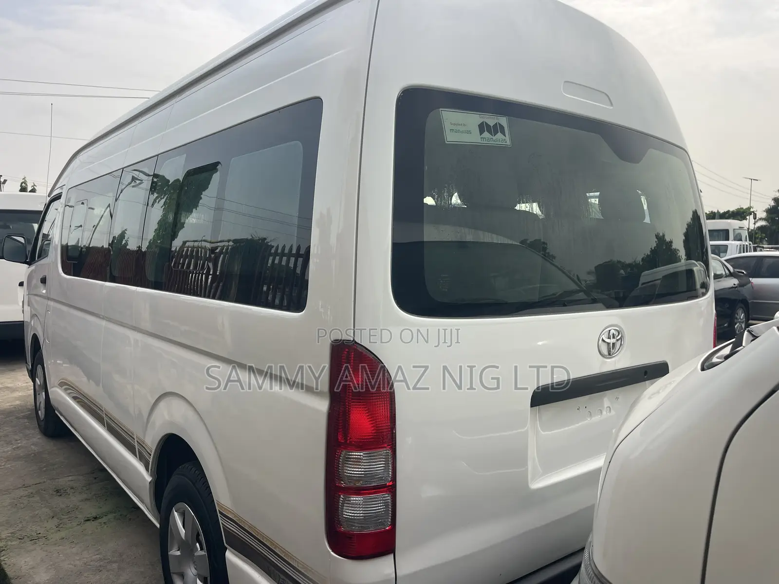 Toyota HiAce 2015 White