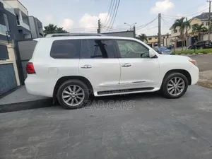Lexus LX 570 2011 White