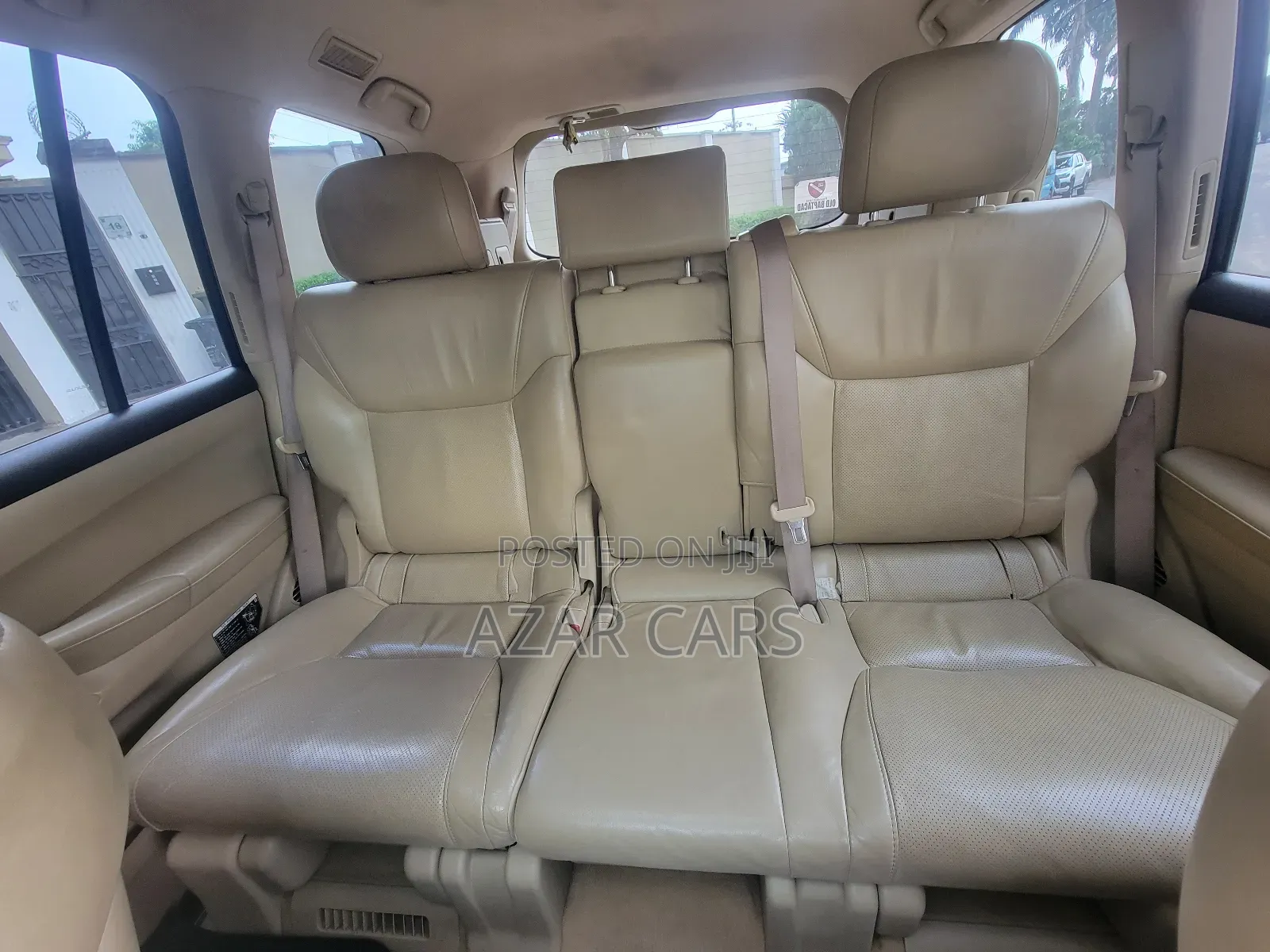 Lexus LX 570 2011 White