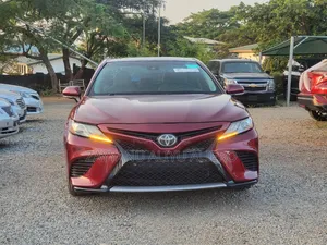 Toyota Camry XSE FWD (2.5L 4cyl 8AM) 2018 Red