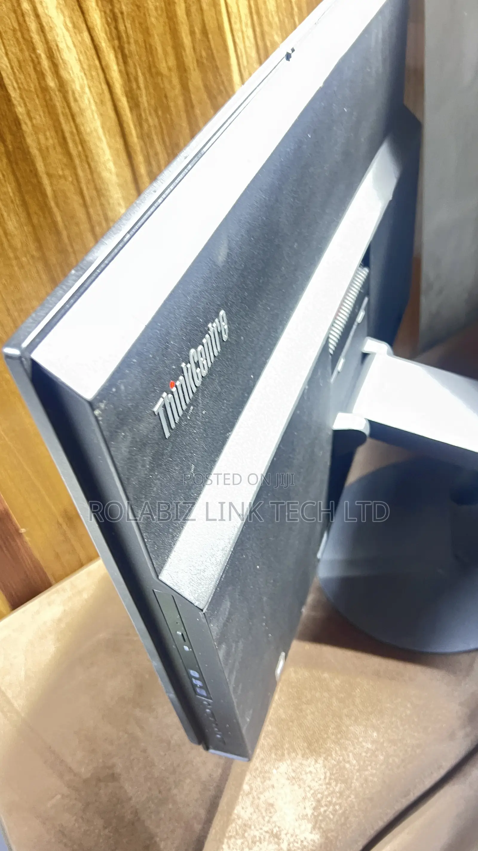 Lenovo ThinkCentre M810z AIO 8GB Intel Core I5 SSD 512GB