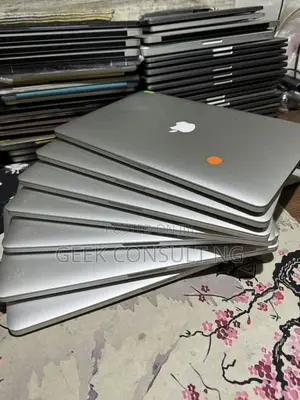 Laptop Apple MacBook Pro 2015 16GB Intel Core i7 SSD 512GB