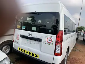 Toyota HiAce 2020 White