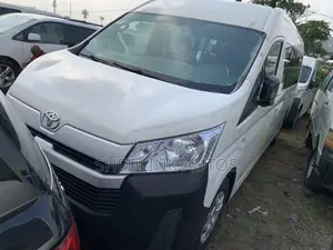 Toyota HiAce 2020 White