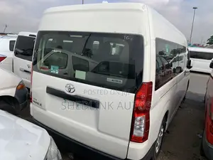 Toyota HiAce 2021 White
