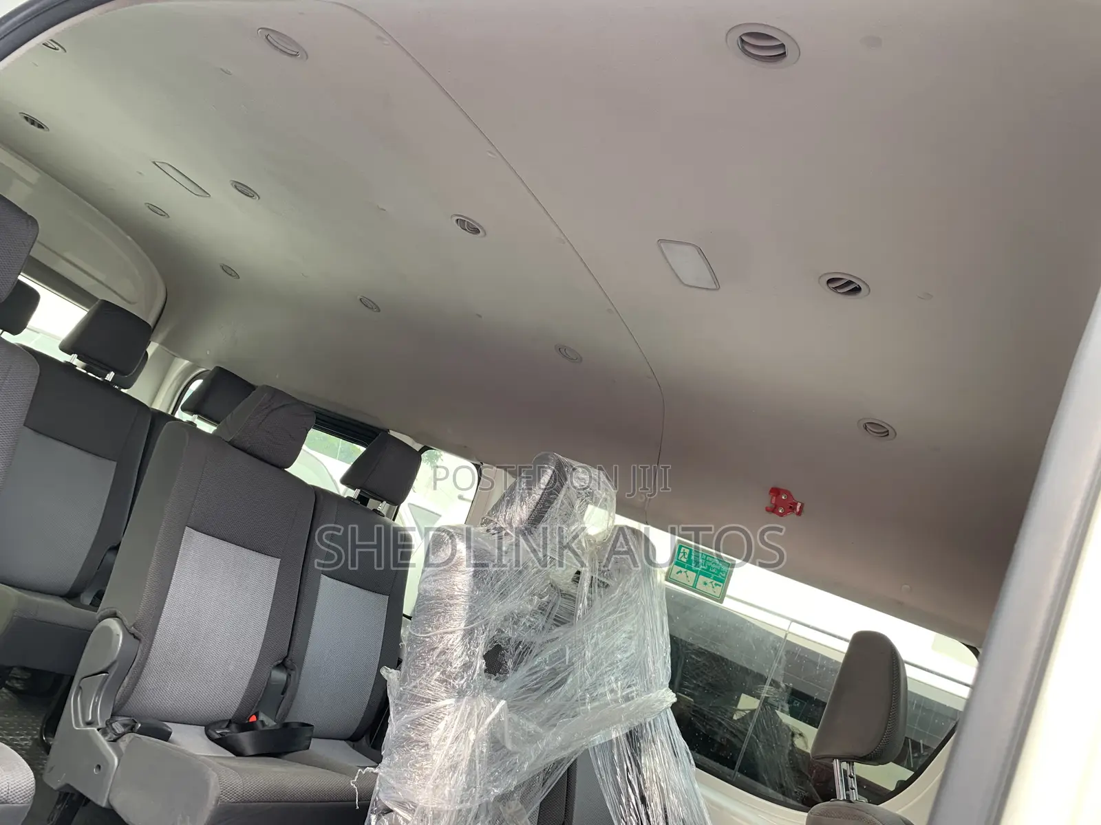Toyota HiAce 2021 White