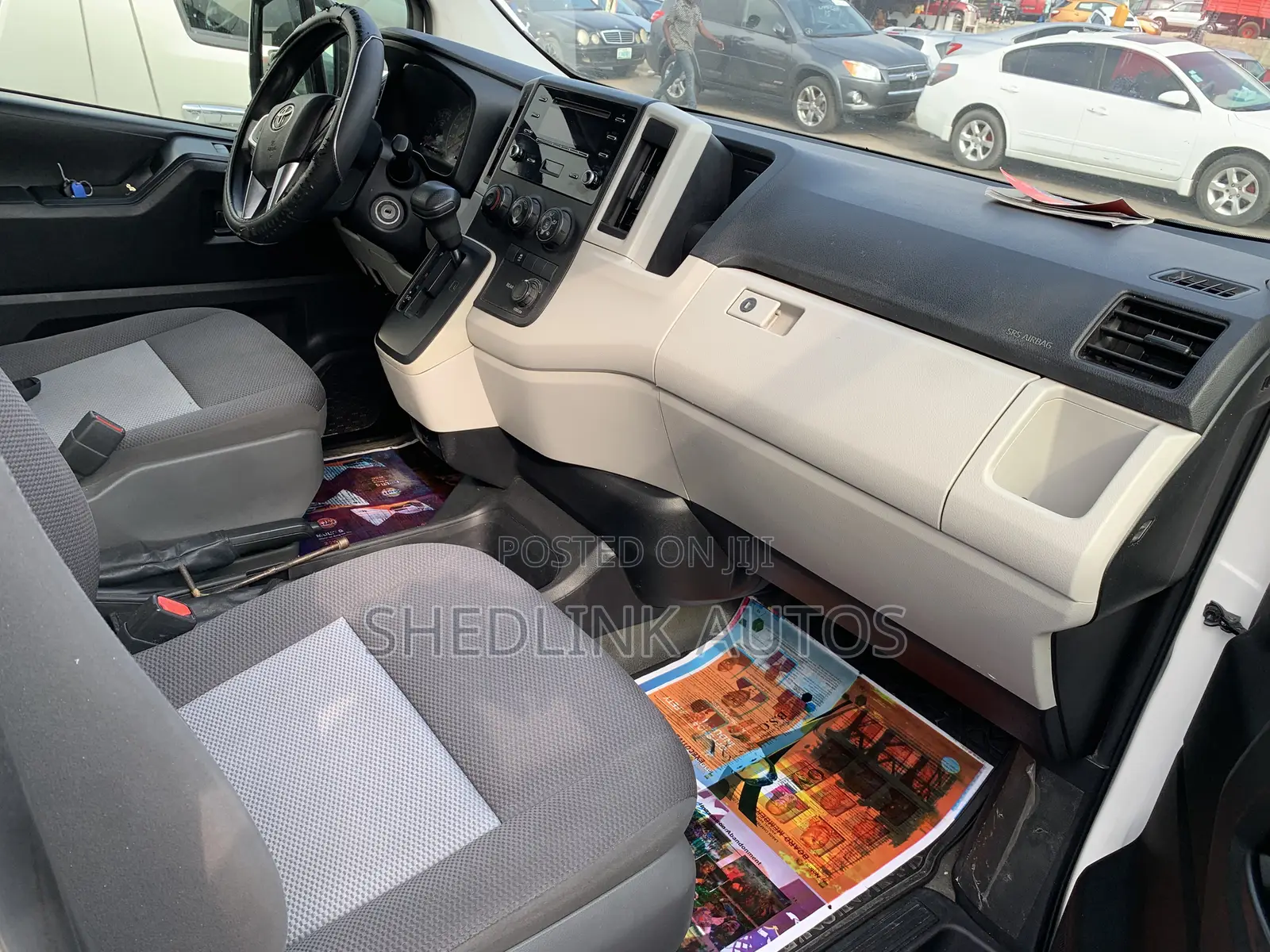Toyota HiAce 2021 White