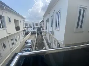 4bdrm Duplex in Harris Drive By Vgc for rent