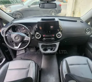 Mercedes-Benz Metris 2.0 FWD 2018 Black