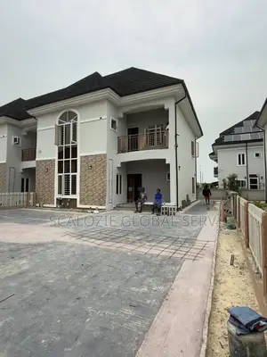4bdrm Duplex in Reef Court Estate for sale