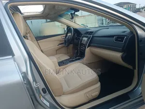 Toyota Camry XLE 4dr Sedan (2.5L 4cyl 6A) 2015 Silver