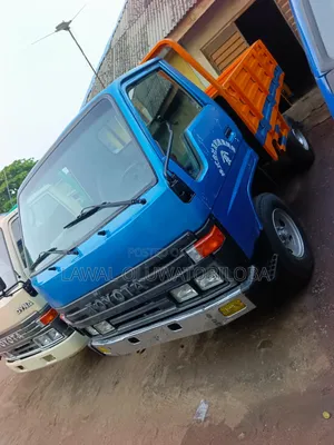 Toyota Dyna 150 2000 White