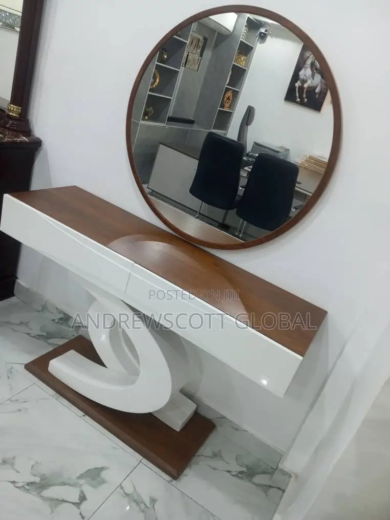 Brand New Imported Mirrow Console With Table