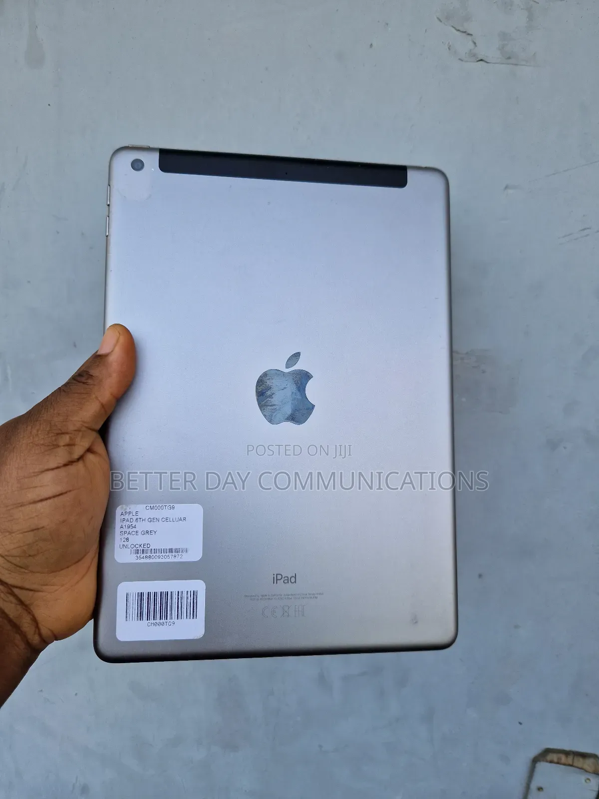 Apple iPad 9.7 32 GB Gray