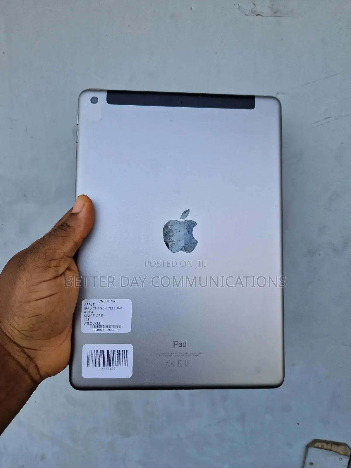 Apple iPad 9.7 32 GB Gray