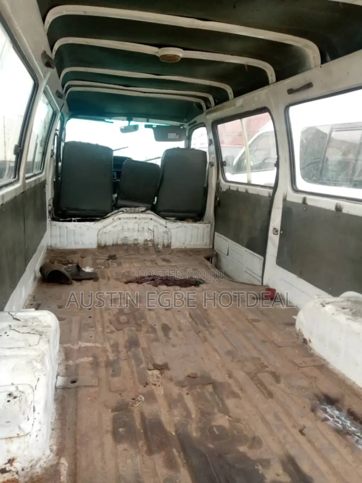 Toyota HiAce 2004 White