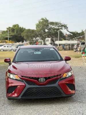 Toyota Camry SE (2.5L 4cyl 8A) 2019 Burgundy