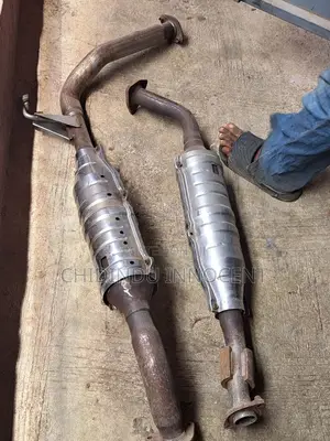 Complete Catalyst Converter Toyota Sequoia 2001-2004 Model