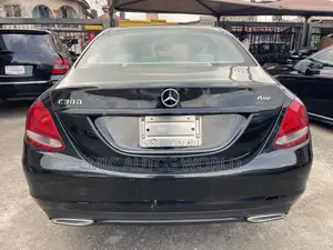 Mercedes-Benz C300 2016 Black