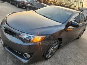 Toyota Camry SE Sport 4dr Sedan (2.5L 4cyl 6A) 2014 Gray