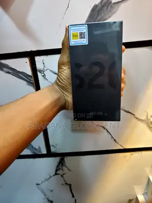 New Samsung Galaxy S20 128 GB Black