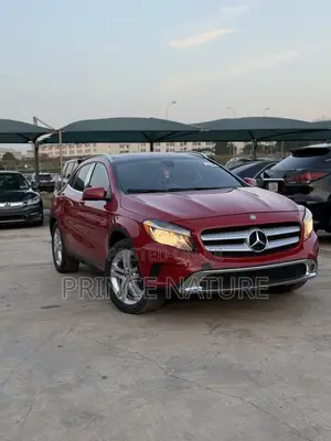 Mercedes-Benz GLA-Class 2017 Red