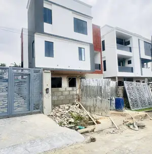 5bdrm Duplex in Maryland Lagos for sale