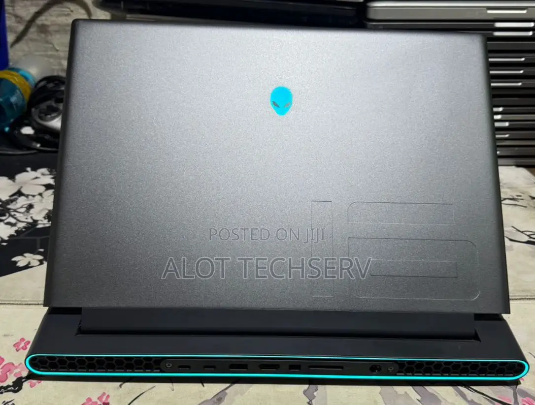 Laptop Dell Alienware M16 R1 32GB Intel Core i9 SSD 2T