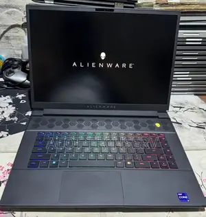 Laptop Dell Alienware M16 R1 32GB Intel Core i9 SSD 2T