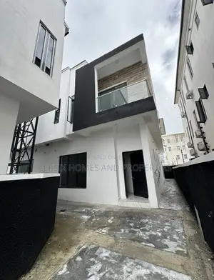 4bdrm Duplex in A Well Secured, Lekki Phase 2 for sale