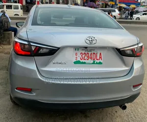 Toyota Yaris 2020 Silver
