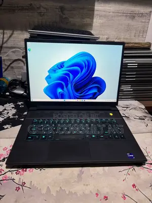 Laptop Dell Alienware M16 R1 32GB Intel Core i9 SSD 2T
