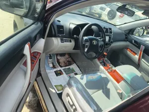 Toyota Highlander Limited 3.5L 2WD 2013 Red
