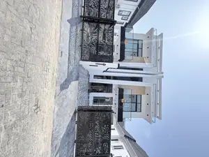 4bdrm Duplex in Orchid, Chevron for sale