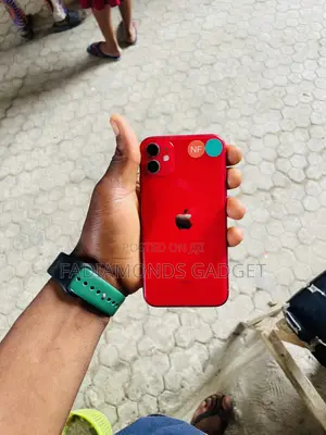Apple iPhone 11 64 GB Red