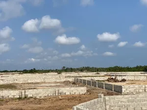 Mowe Golf Town Estate Land