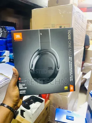 JBL Tour One M2 Headphone