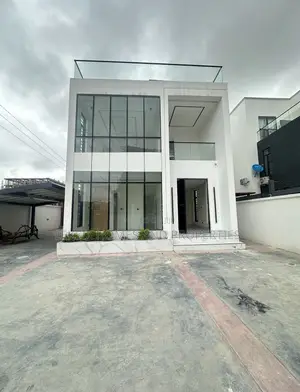 5bdrm Duplex in A Well Secured, Lekki Phase 1 for sale