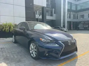 Lexus IS 2015 Blue