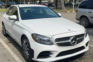 Mercedes-Benz C300 Base Sedan RWD (2.0L 4cyl 7A) 2016 White