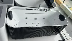 High Quality Double Jacuzzi With Complete Accessories Available