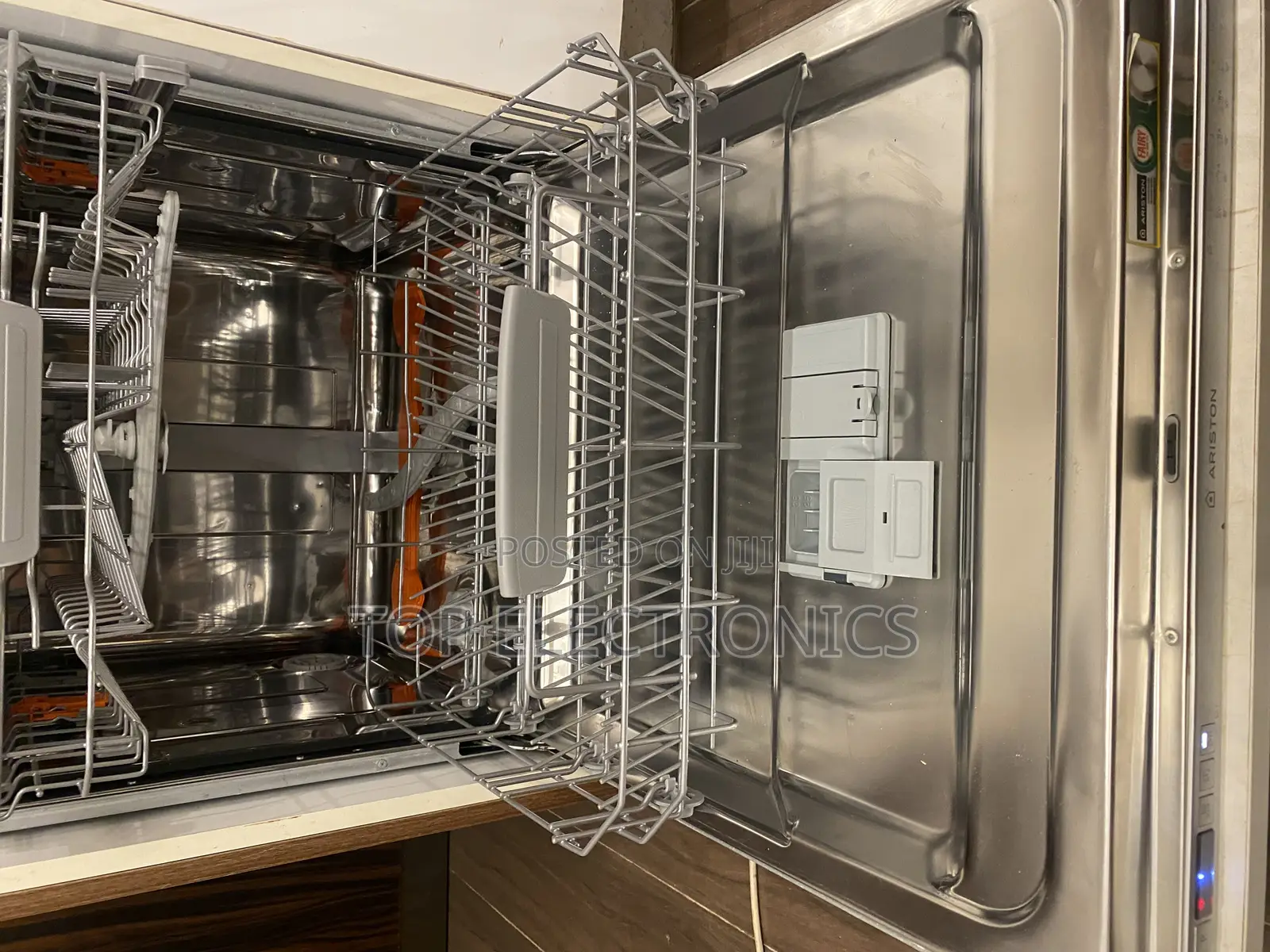 Ariston Dishwasher