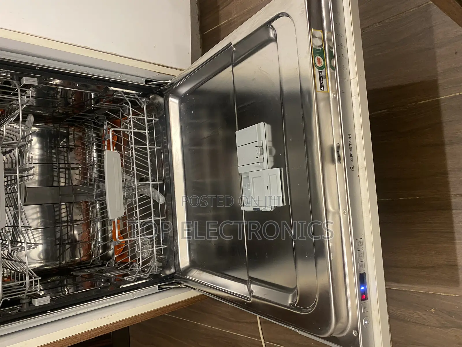 Ariston Dishwasher