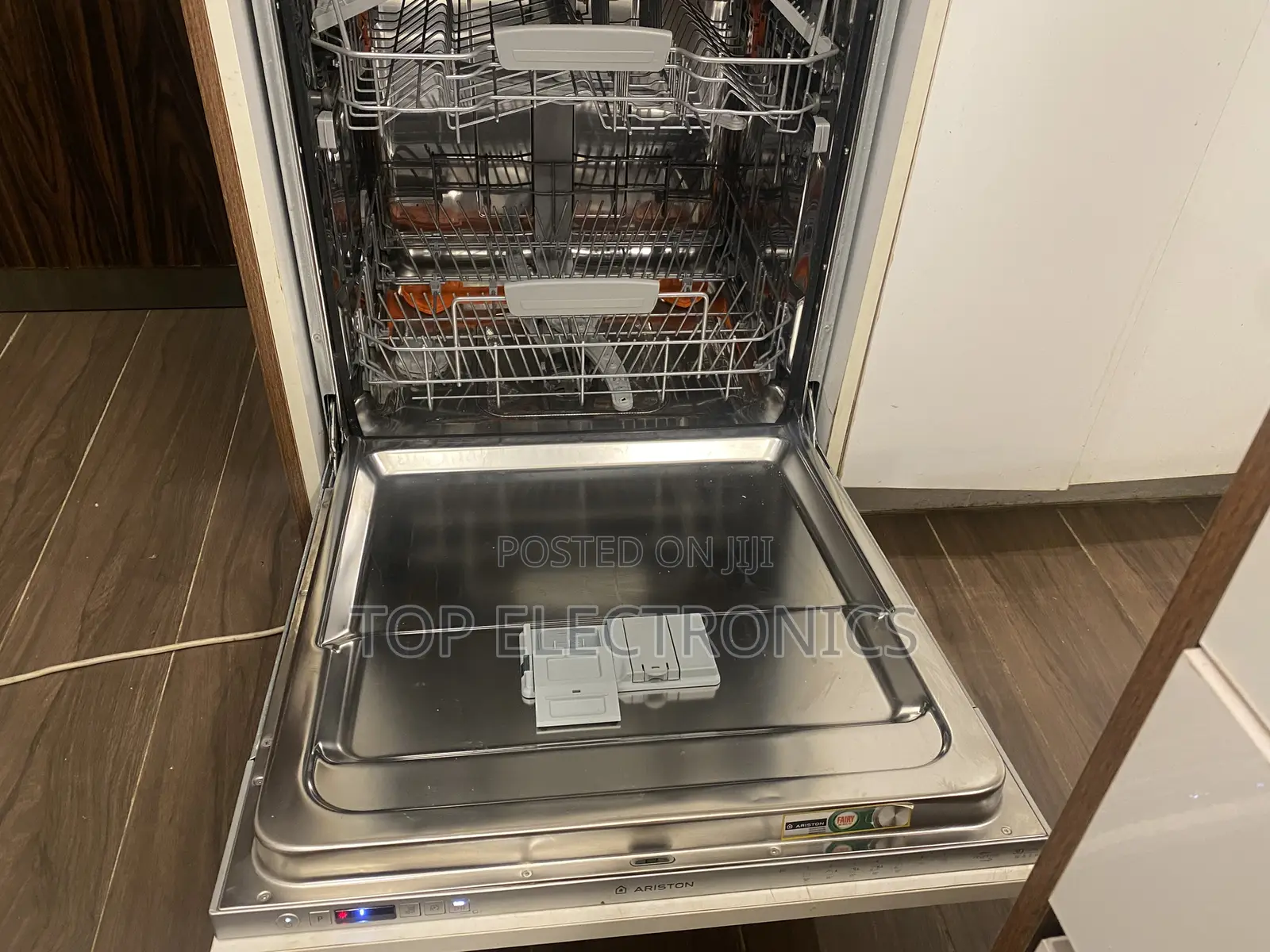 Ariston Dishwasher