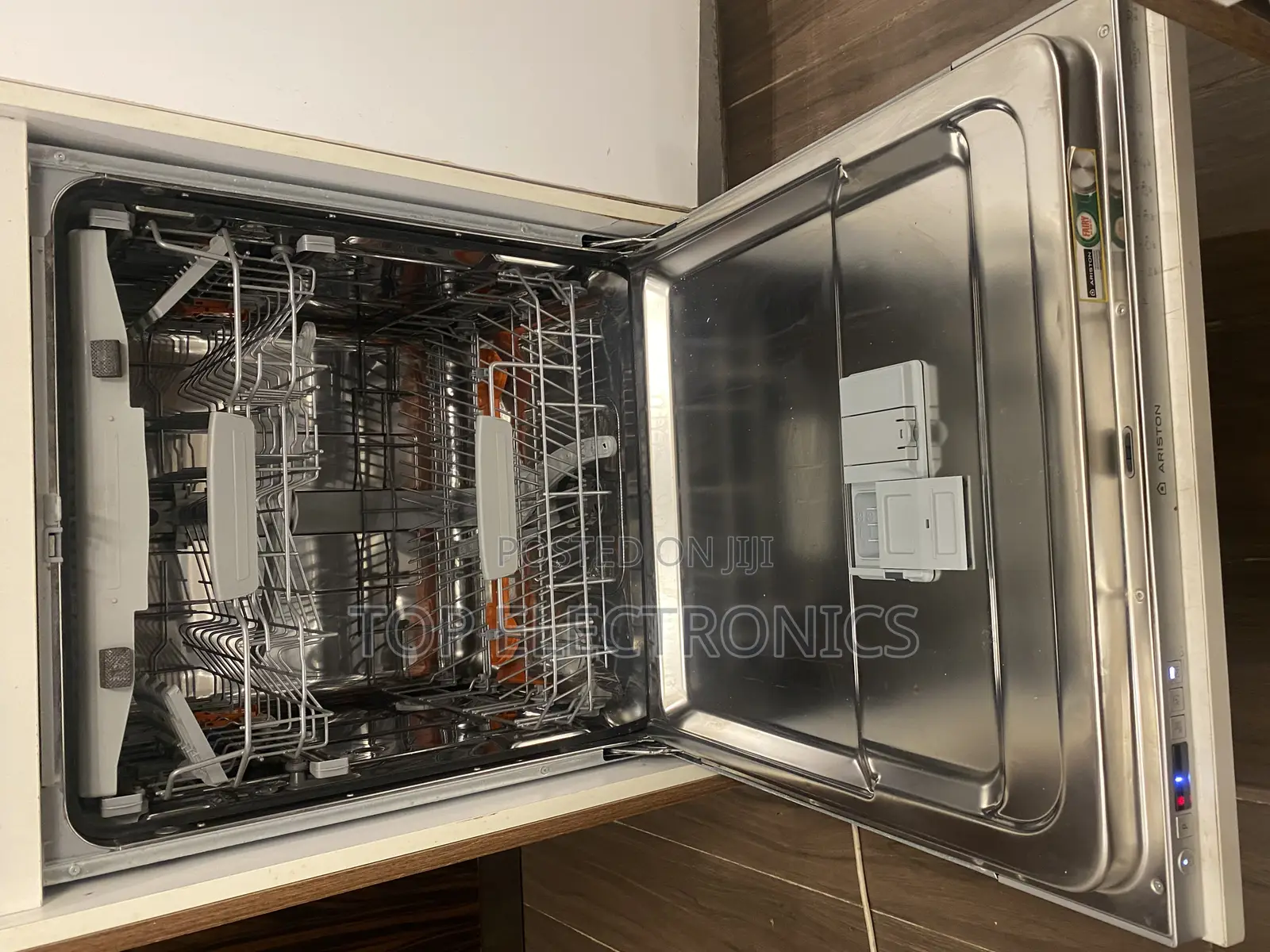 Ariston Dishwasher