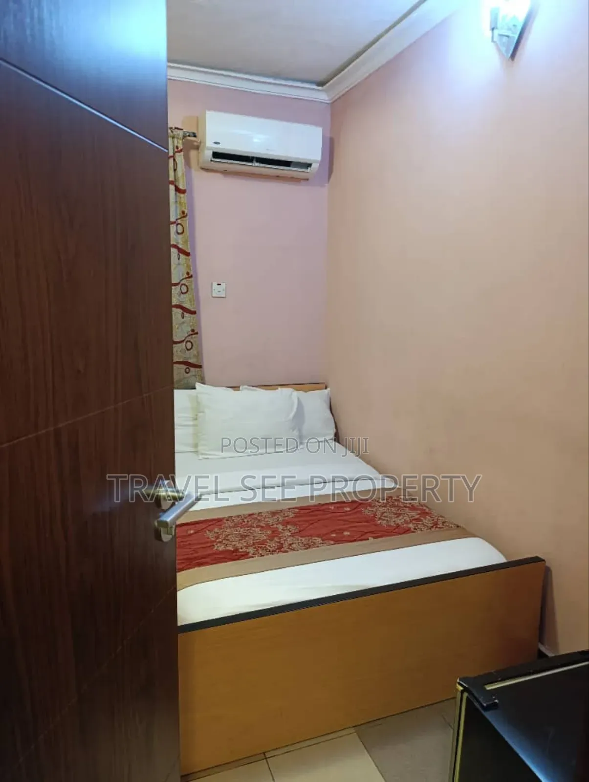 C of 0 Certificate Hotel