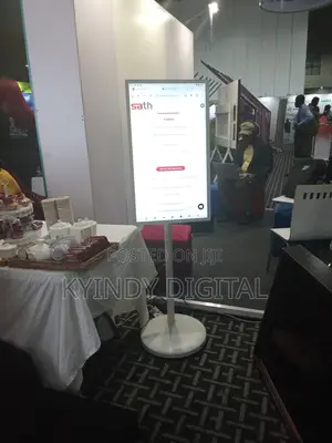 24 Inches Rotating Screen
