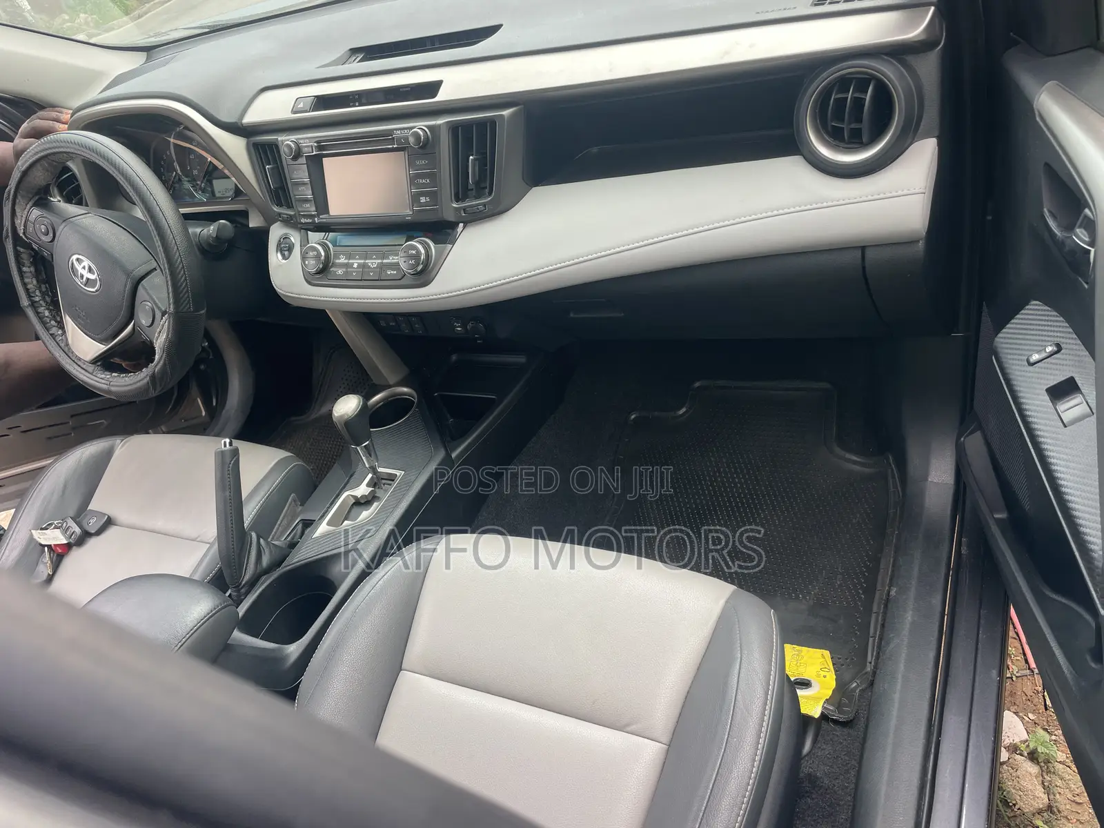 Toyota RAV4 Limited 4dr SUV (2.5L 4cyl 6A) 2014 Gray
