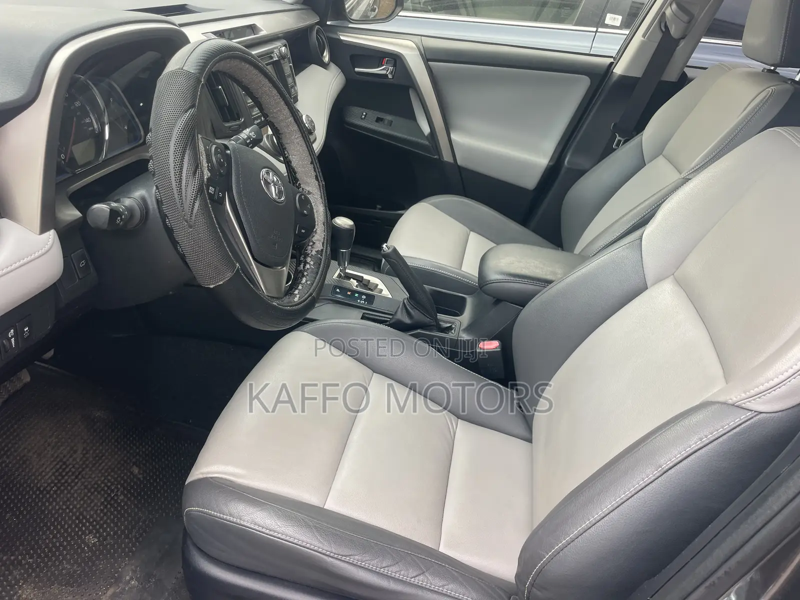 Toyota RAV4 Limited 4dr SUV (2.5L 4cyl 6A) 2014 Gray